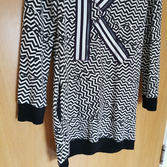 Girls KENZO Dress Age 11 12 Years Black White Sweater Large K - Picture 2 of 7